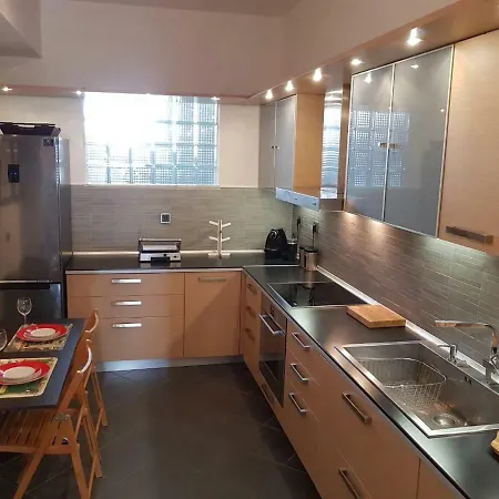 Sea And Park View Flat With Jacuzzi Steam Bath شقة *