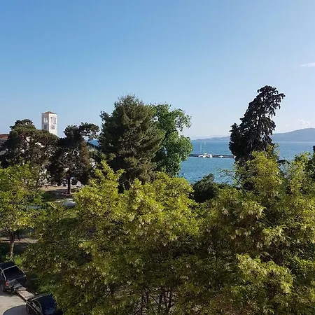 Sea And Park View Flat With Jacuzzi Steam Bath * ヴォロス